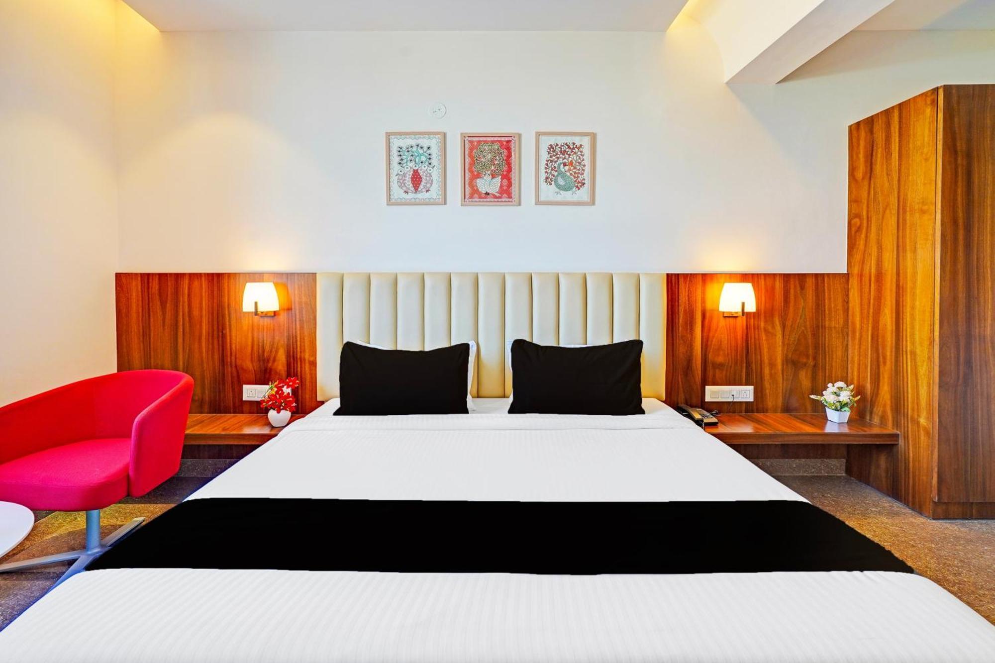 Super Townhouse Oak Electronic City Formerly Hotel Trubell Kammasandra Exterior foto